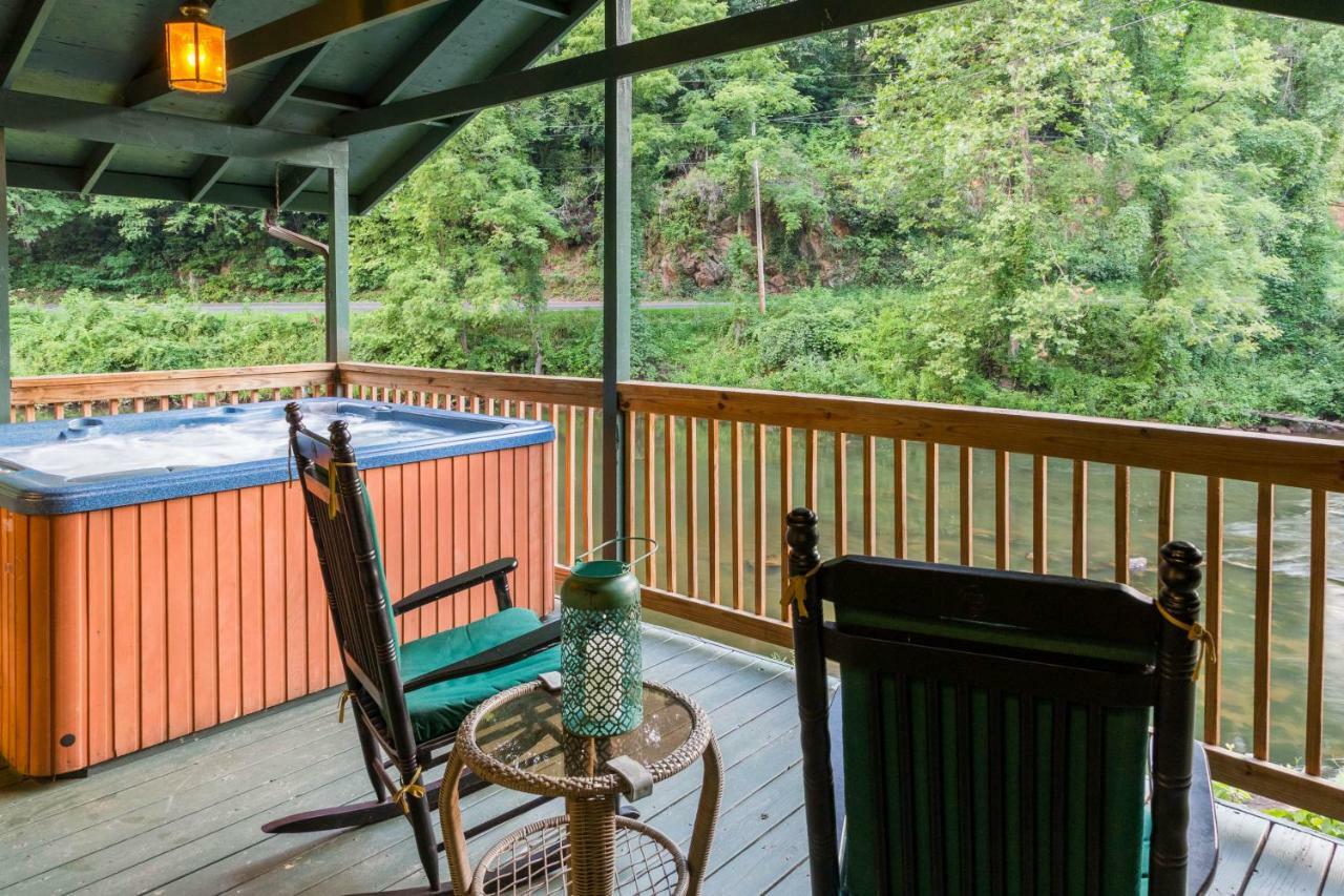 River Romance Sylva Exterior photo